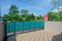 RedDoorz Syariah Near Stasiun Gumilir Cilacap Hotels in North Cilacap