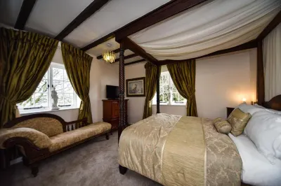 The Bear Inn Hotels in Cromford