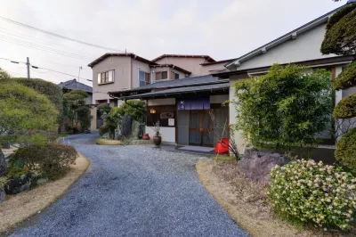 Kappo Ryokan Shiroyama Hotels near Honda Collection Hall
