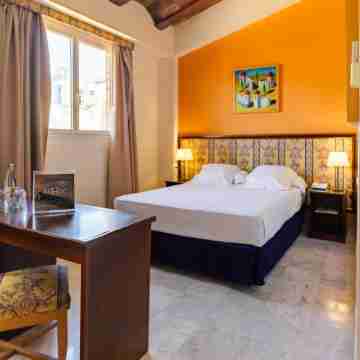 Ad Hoc Monumental 1881 Rooms