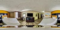 Clarion Pointe Lake Jackson - Clute