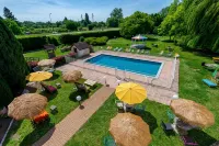 Greet Hotel Beaune Hotels in Levernois