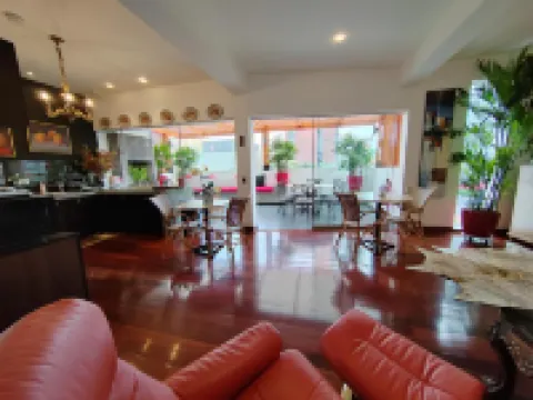 Ana Frank Boutique Hotel