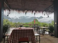 บ้านลาว เกสต์เฮาส์ - พร้อมอาหารเช้า