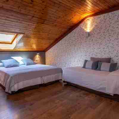 Hotel Esquirol Rooms