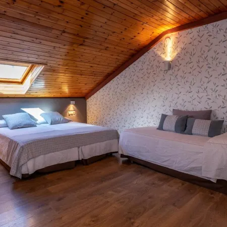 Hotel Esquirol Llívia otelleri