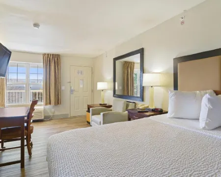 エクステンデット ステイ アメリカ スイーツ カンザス シティ レネックサ 8ンTHス ストリート レネックサのホテル