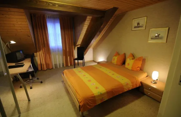 克魯瓦-布蘭奇酒店