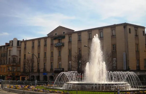 杜肯梅里策酒店