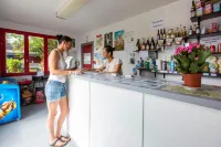 Camping de Montlouis-Sur-Loire Hotel a Montlouis-sur-Loire