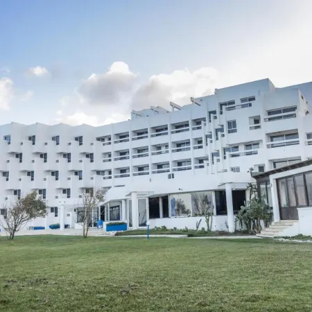 UMH Tarik Hotel