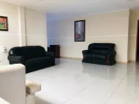 La Familia Hotel