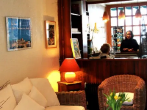 Hôtel le Richiardi Hotels in Carqueiranne