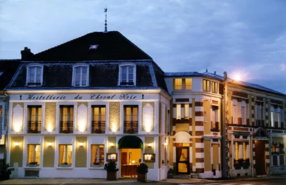 L'Hôtel, 勒黑馬諾爾 1763