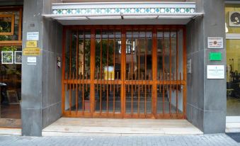 Luiselle Charming Accommodation Sorrento City Center