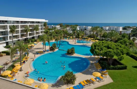 Alfagar Alto da Colina Hotels near Praia da Balaia