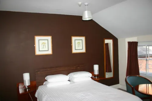 The Vaults Hotel a Pimhill