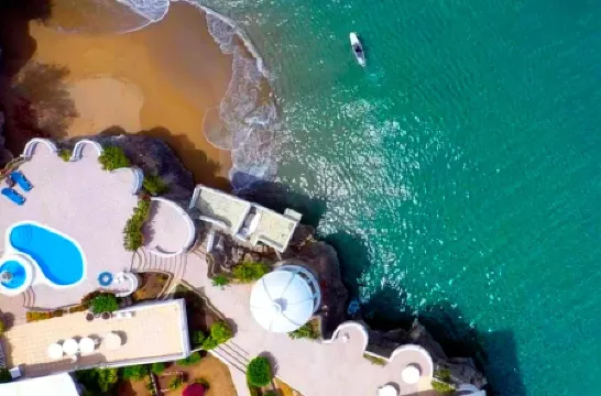 Piergiorgio Palace Hotel Отели рядом с достопримечательностью «Плайя Алисия»