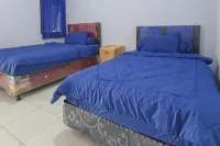 Angrumba Family Homestay Near Rsud Caruban Mitra RedDoorz Hotels in Mejayan