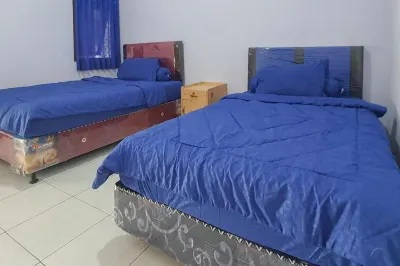 Angrumba Family Homestay near RSUD Caruban Mitra RedDoorz