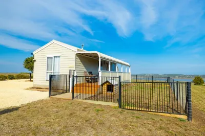 High View Family Cottages Hotels in Koroit
