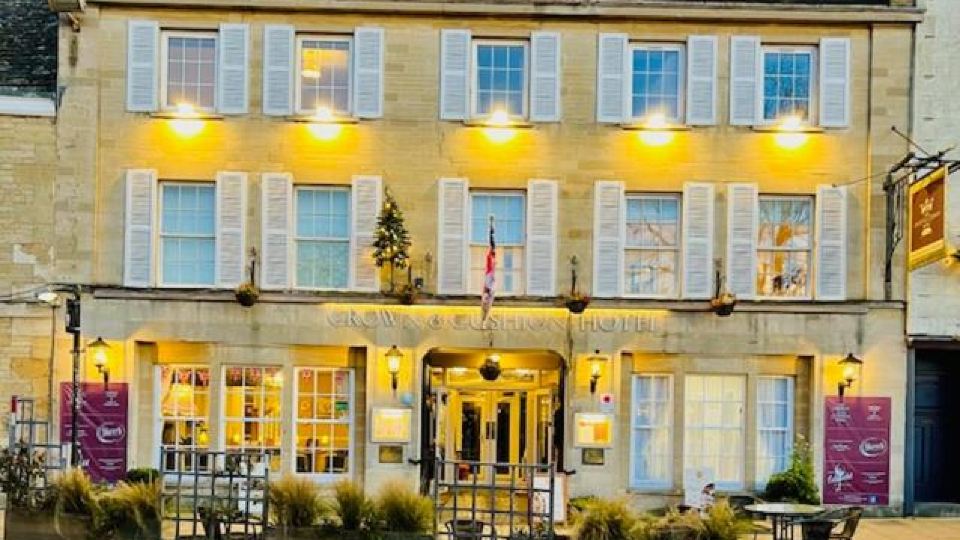 Crown & Cushion Hotel