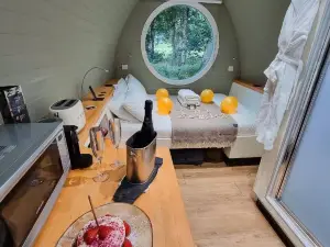 RiverBeds - Luxury Wee Lodges with Hot Tubs