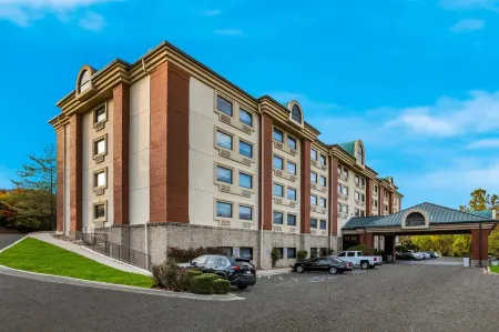 Holiday Inn Express Branson-Green Mountain Drive