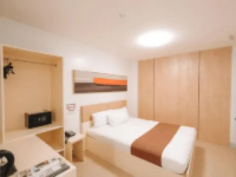 Rosey Hotel Hotels near Nueva Ecija University of Science and Technology, General Tinio Campus