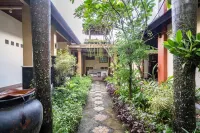 Villa Kenanga in Meninting by the Beach Hotels near Pantai Viral Kali Ancar
