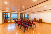 The Golden Retreat Hotel in Pelling Hotels in Kaluk