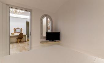 Marvarit Suites