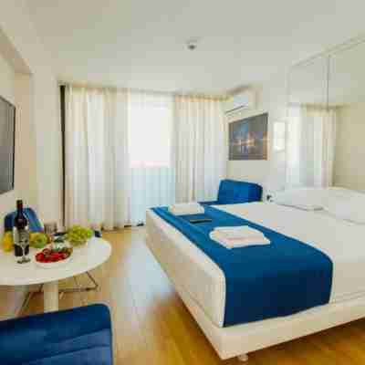 Royal Sea Breeze Apartments Rooms