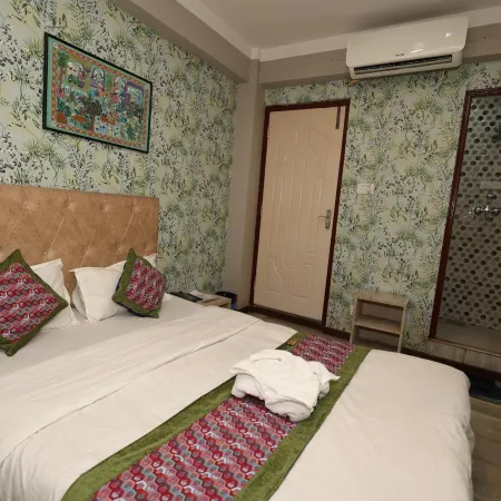 Bed and pillow hostel