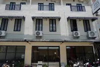 Simply Stay Chaweng - Hostels