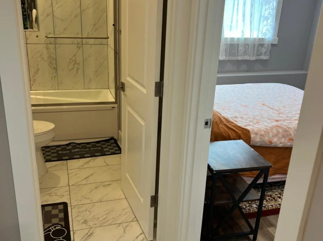 Rooms Near Seatac Airport On Bus Line - Federal Way, WA