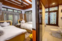 Shangri-la Boutique Hotel - Hostels
