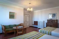 Hotel du Forum Hotels in Fourques