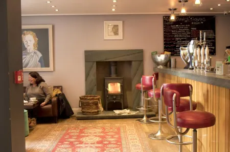 Plato's Отели в г. Carnforth