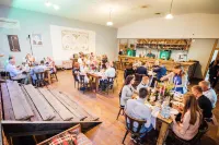 Green Sheep Boutique Hotel - bar