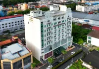 Crown Garden Hotel Hotels near Masjid Mukim Kampus Kesihatan, USM