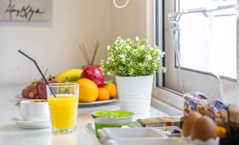 Comfort Stay Airport Studios - Free Shuttle from the Athens Airport