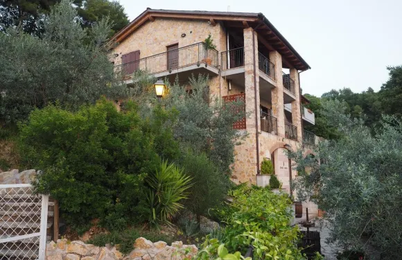 多莫斯烏姆布拉農家樂