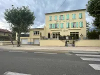 Logis Hôtel le Carnot Hôtels à : Die