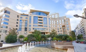 Evergreen Laurel Hotel