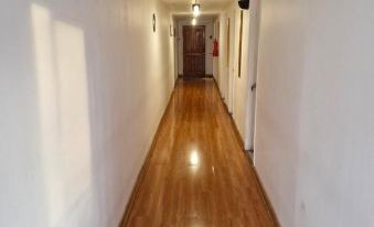 Hosteria Piedra Blanca - Housity