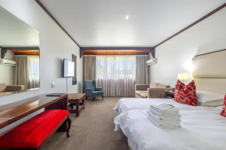 Knysna Log-Inn Hotel Отели в г. Книсна