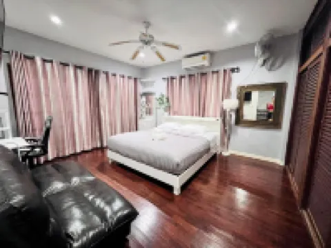 โพนี ฮิลล์ วิลลา