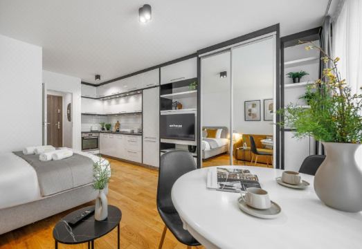 4. 에미하우스 아파..