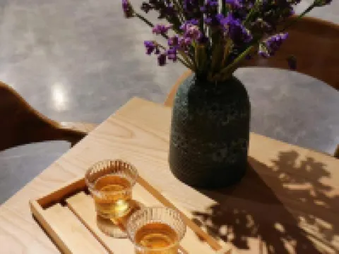 Va Riverside Retreat Hotels in Huong Thuy